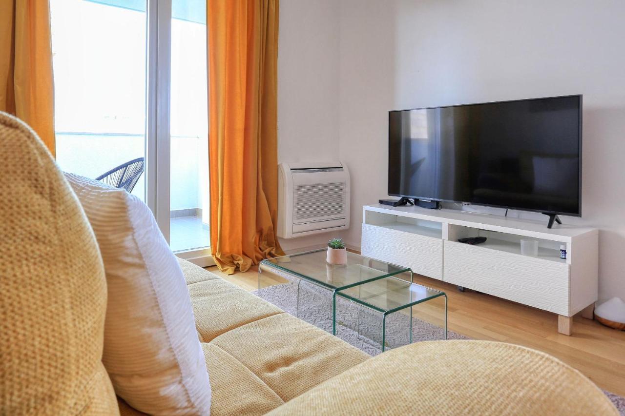 Barbara With Private Parking In The Garage Apartment Zadar Exterior photo